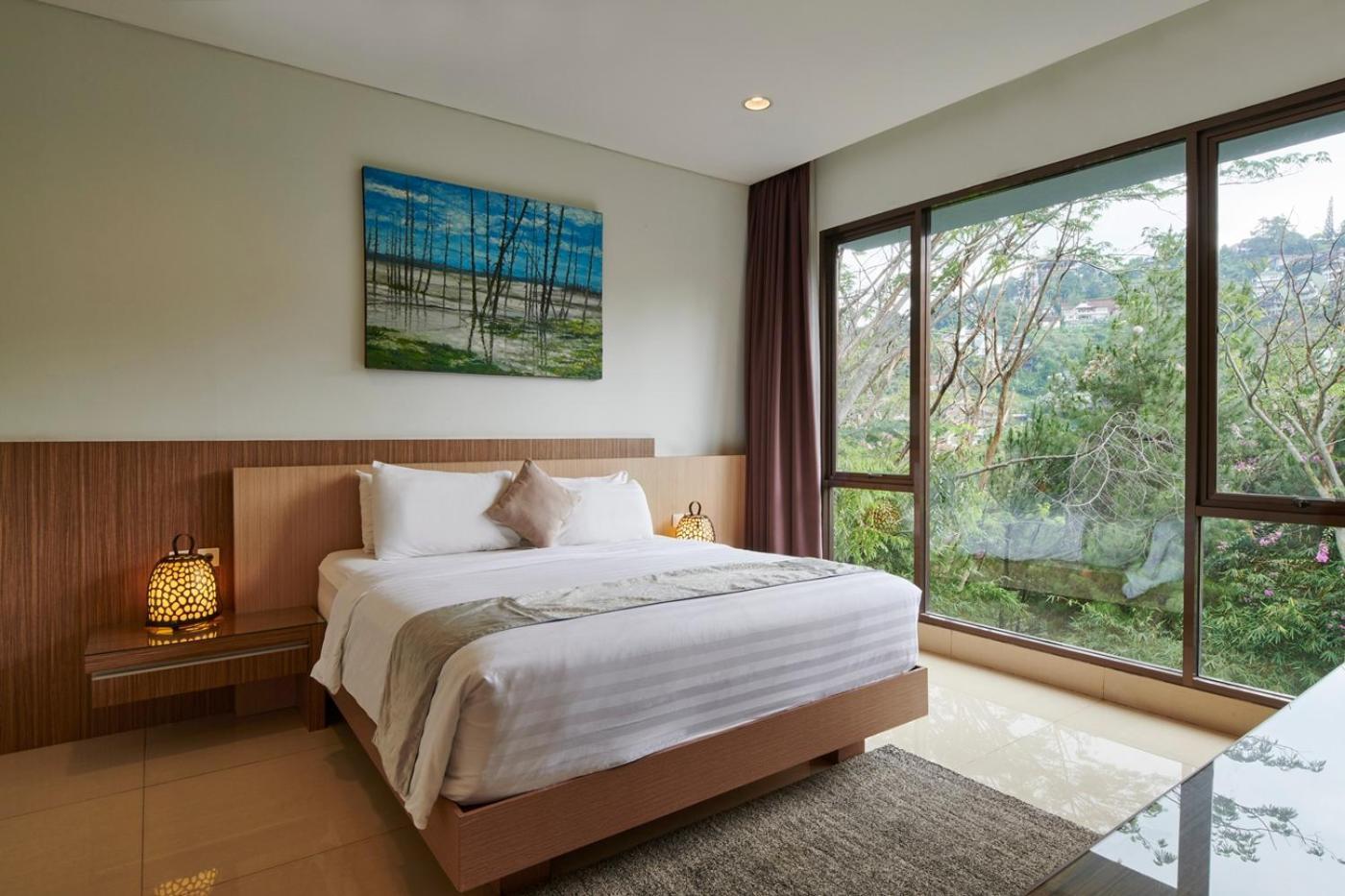 Hikari Hill View Villa 7 Bedrooms With A Private Swimming Pool And Billiard Bandung Exterior photo